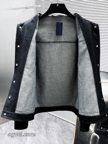 コートコピー 商品 ブランド数量限定販売 安さが自慢! 高い人気アイテムLOUIS VUITTON 4