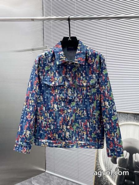 ブランド スーパー コピー 優良店LOUIS VUITTON魅力的な新作 必需品 雑誌掲載ブランドコート 1