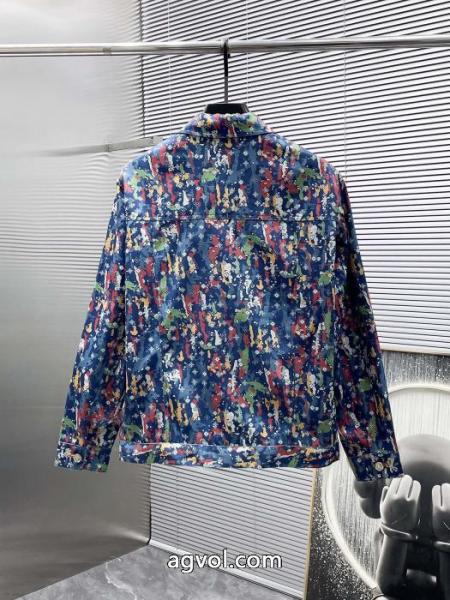 ブランド スーパー コピー 優良店LOUIS VUITTON魅力的な新作 必需品 雑誌掲載ブランドコート 3