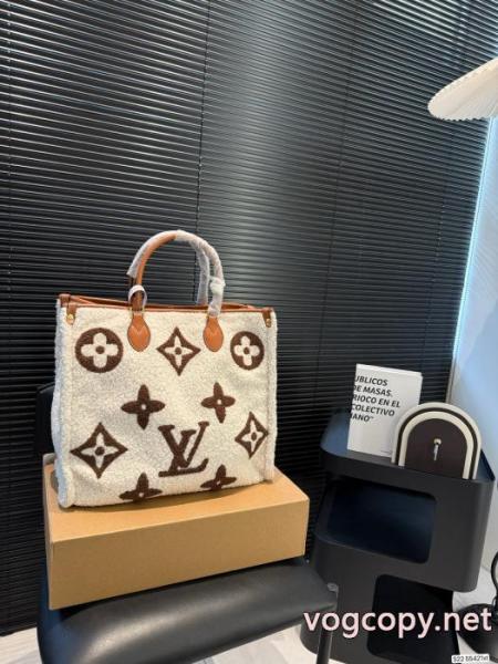 即日発送可完売必須 海外大人気アイテム 使い勝手の良いLOUIS VUITTONブランド コピー ショップレディースバッグ 3