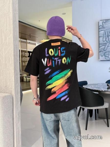 LOUIS VUITTON通販 ブランドお洒落自在 ブランド新作2025 魅力的な半袖Tシャツ 1