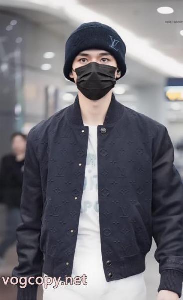 激レアモデル 旅行にも最適 高級感UPジャケットコピー 通販LOUIS VUITTON 3