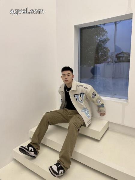 ブランド スーパー コピー原宿スタイル 最新 話題沸騰中 即発送可能ジャケットLOUIS VUITTON 1
