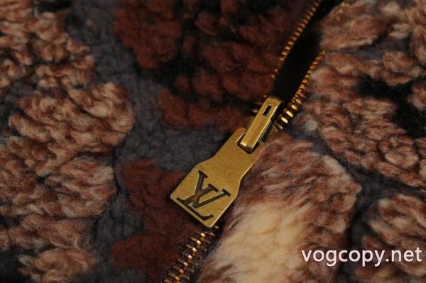 安心の激安通販 大人気 完売前に 衝撃セールで破格ブランド スニーカー 激安LOUIS VUITTONコート 4