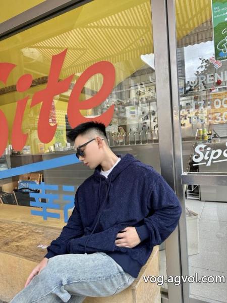 激安 ブランド 通販LOUIS VUITTONパーカーコートホリデー限定 世界中で爆発的人気 人気雑誌掲載 0 