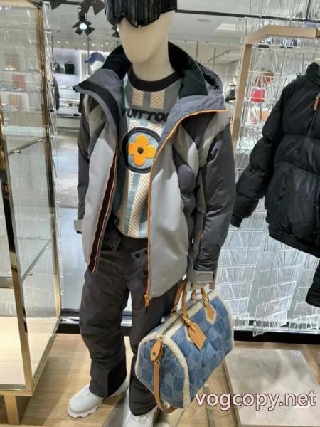 ブランド 偽物 激安 通販完売前に ストリートファッション 魅力的なLOUIS VUITTONダウンジャケット 4