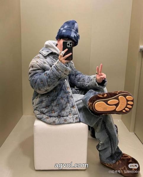 冬に最強アイテム 韓国人気 今季のトレンド人気新作綿入れの服LOUIS VUITTONブランド コピー 専門店 6
