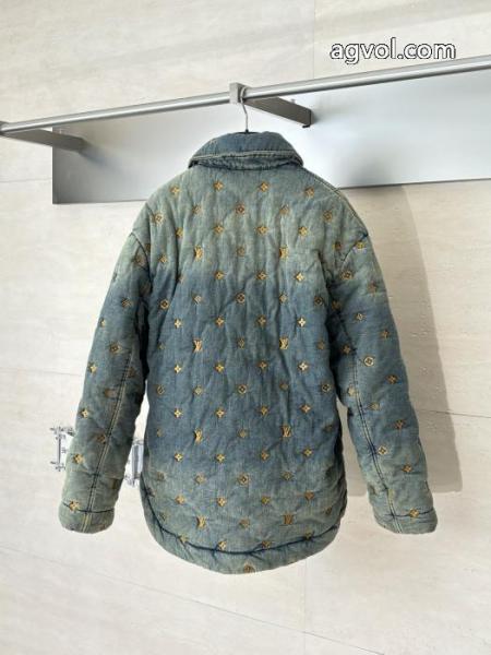 冬に最強アイテム 韓国人気 今季のトレンド人気新作綿入れの服LOUIS VUITTONブランド コピー 専門店 7