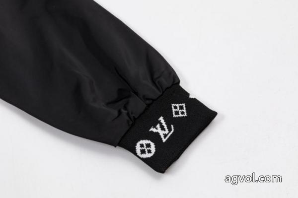 LOUIS VUITTONシックな色合い 北欧ブランド 断然新鮮!コート偽物 ブランド 激安 4