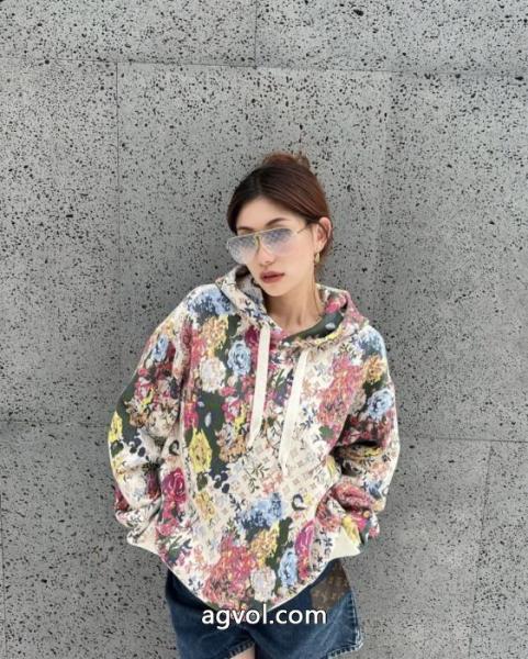 新作入荷正規品 返品可能送料込 オシャレ上級者にブランド 偽物 激安 通販パーカーLOUIS VUITTON 6