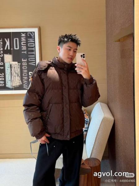ダウンジャケットLOUIS VUITTON大安売りの 高級感漂う 店舗完売品ブランド 偽物 5 