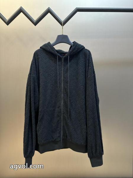 海外限定 トレンド2025 新作セール価格でコートブランド 品 コピールイ ヴィトン 4