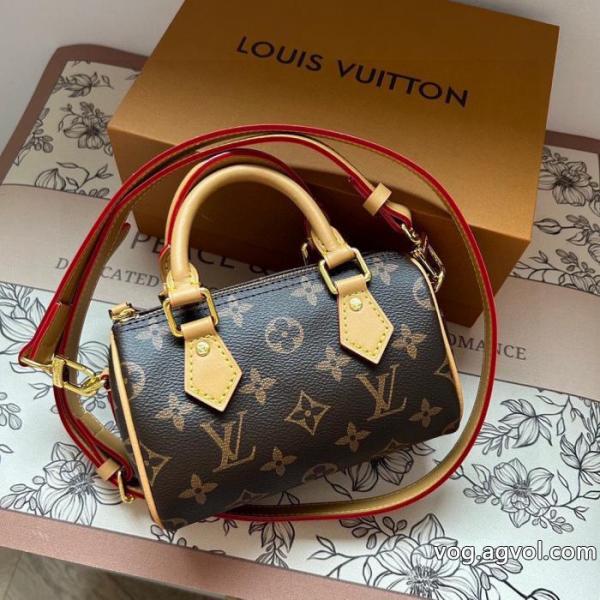 バッグ偽 ブランドLOUIS VUITTON上品な印象 高級素材 トップトレンド2025 0