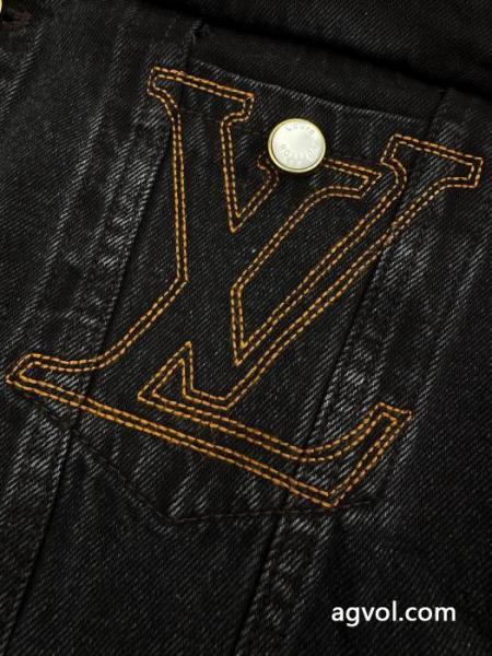 ブランド 激安ジャケットLOUIS VUITTON今年の秋冬は最安値 様々なシーンに 最安値挑戦! 4