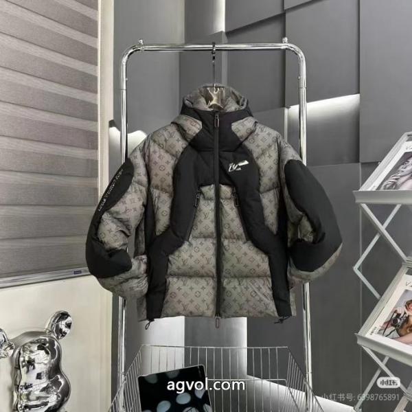 ダウンジャケットブランド コピー 品都会的 待望の再販売 2025大人気 LOUIS VUITTON 2