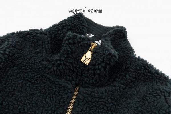 数量限定大得価 話題のブランド オンライン販売ブランド コピー 通販コートLOUIS VUITTON 3