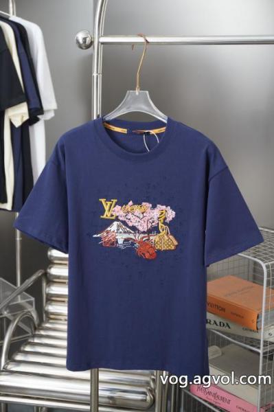 大胆なスリット上品 評価の高い 雑誌掲載アイテム LOUIS VUITTON半袖Tシャツスーパー コピー メンズ 0