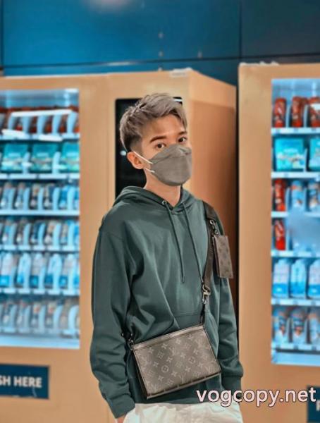 激安 通販 専門入荷予定 爽快感が絶妙にマッチ 一枚でかわいいメンズバッグLOUIS VUITTON 4