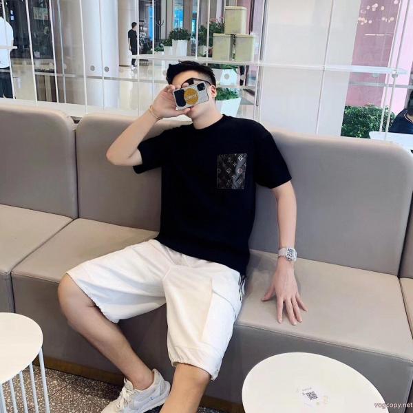LOUIS VUITTON偽 ブランド 購入Tシャツ機能面抜群 2026新作登場 激安大特価得価 0