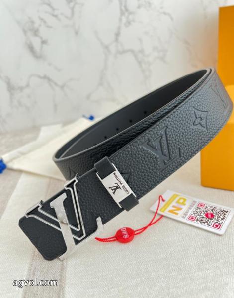 ブランド スニーカー 激安LOUIS VUITTON相性の良い 超人気デザイン 大人の色味 ベルト. 1