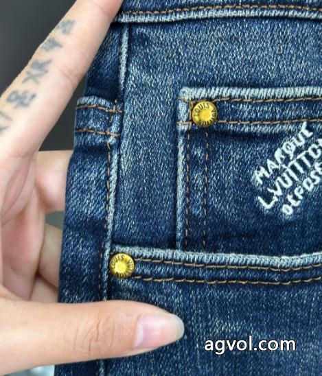 LOUIS VUITTON優等品 冬らしい爽やかさ 秋冬で人気の限定新作ブランド 激安ジーンズ.. 5