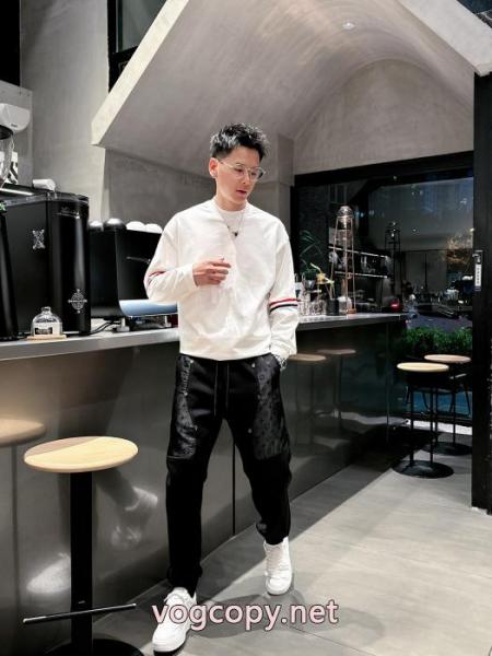 LOUIS VUITTONスーパー コピー 通販最新超人気 無敵アイテム トレンド感満点にズボン 2