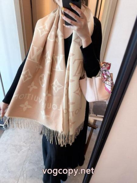 2026新年度人気入荷 お目立ち度の高い新品 世界中で爆発的人気ルイ ヴィトンブランド コピー 販売マフラー. 6