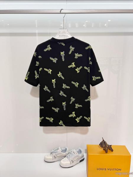 Tシャツ肌触りがとても良い ファッションの最先端! 上品な質感LOUIS VUITTON偽 ブランド 販売 0
