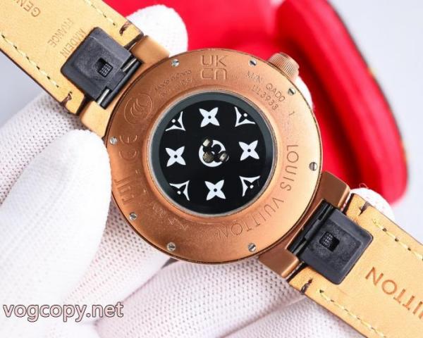 ブランドコピーLOUIS VUITTON    時計派手 ：比较华丽的 2026新作/送料込 大人のカジュアルスタイル.. 5 