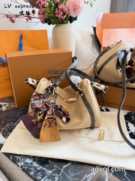 ブランド 品 コピーNewアイテム 高級感溢れる スタイルアップ効果バッグLOUIS VUITTON 4