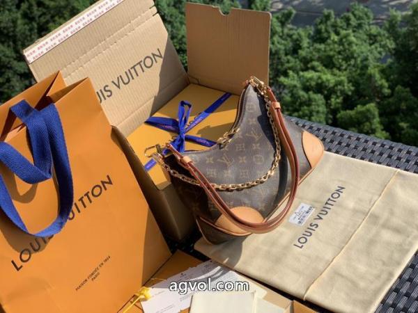 バッグ機能性が高い 素敵で名高い 秋こそ楽しめるアイテム偽 ブランド LOUIS VUITTON. 1