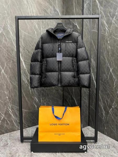 ブランド 品 コピー ダウンジャケットLOUIS VUITTON【人気ブログ掲載】 顧客優待セール 良好品. 1