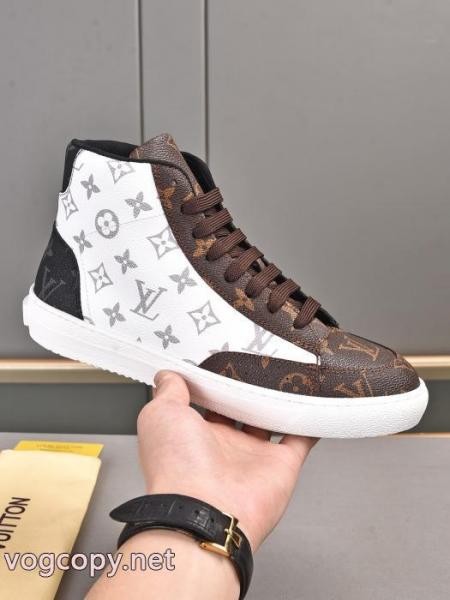 LOUIS VUITTONブランド 品 激安 通販スニーカーオーバーサイズ 根強い人気定番商品 輝く高級感満点 4