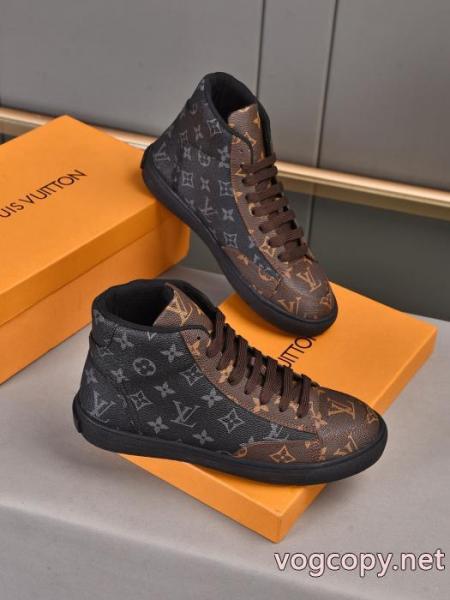 LOUIS VUITTONブランド 品 激安 通販スニーカーオーバーサイズ 根強い人気定番商品 輝く高級感満点 5