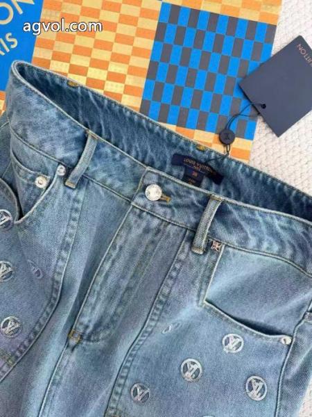 雑誌掲載アイテム 好印象な上品スタイル 最新作期間限定セールスーパー コピー 品 スラックスLOUIS VUITTON.. 3