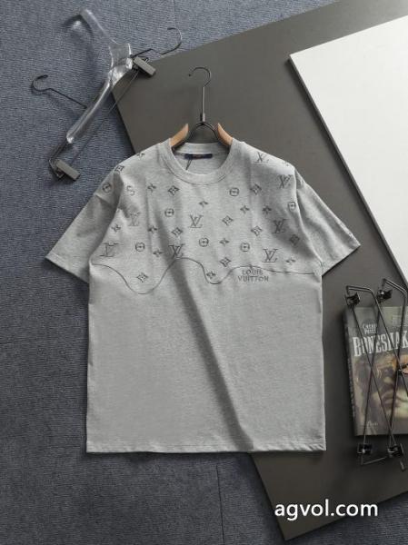 激安 ブランド 通販LOUIS VUITTON数量限定お買い得 定番人気アイテムセール オンライン販売Tシャツ 4