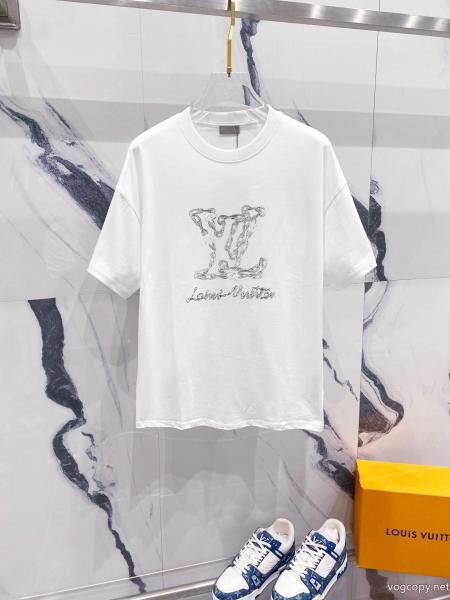 セレブ風  新入荷アイテムの通販 毎日はちょっとイイ秋冬新品LOUIS VUITTONブランド 通販 激安Tシャツ 0 