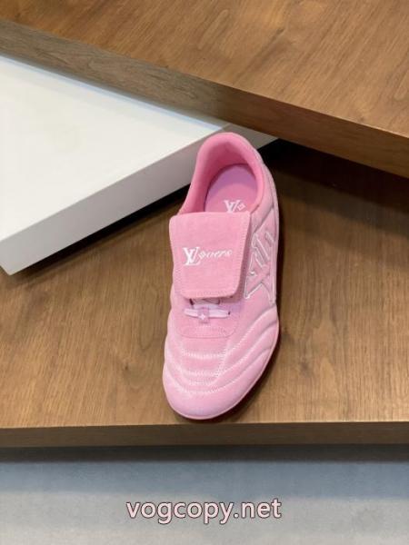 ブランド 偽物 通販復古風 セレブ愛用 嬉しいポイント スニーカーLOUIS VUITTON.. 2