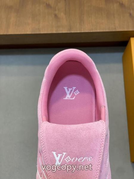 ブランド 偽物 通販復古風 セレブ愛用 嬉しいポイント スニーカーLOUIS VUITTON.. 3
