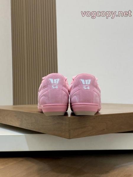 ブランド 偽物 通販復古風 セレブ愛用 嬉しいポイント スニーカーLOUIS VUITTON.. 4