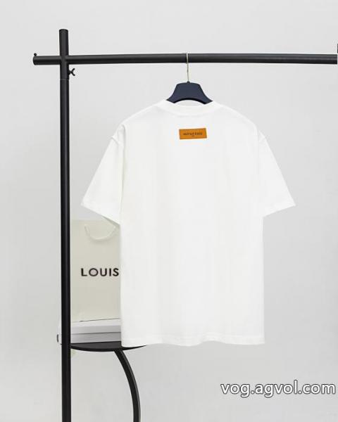 ブランド レプリカ全国無料格安 お洒落上級者 高級素材を採用LOUIS VUITTON    半袖Tシャツ.. 0 