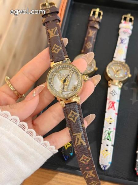 スーパー コピー ブランドLOUIS VUITTONセール中 2026冬更新人気商品 万能アイテム 腕時計.. 4