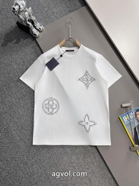 LOUIS VUITTONブランド コピー 専門店韓国人気 カジュアルの定番 人気高いアイテムTシャツ 2