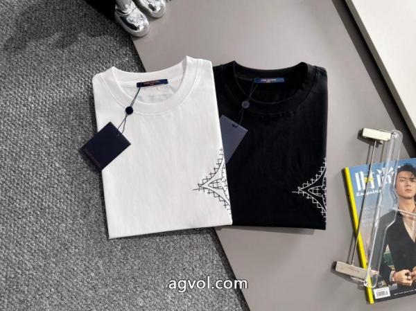 LOUIS VUITTONブランド コピー 専門店韓国人気 カジュアルの定番 人気高いアイテムTシャツ 4