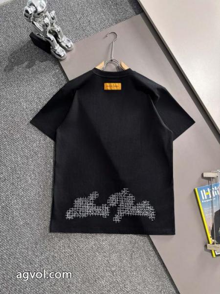 LOUIS VUITTONブランド コピー 専門店韓国人気 カジュアルの定番 人気高いアイテムTシャツ 3