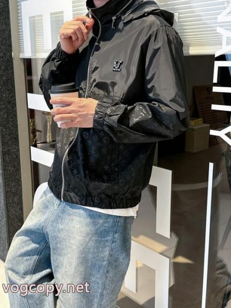 数量限定特売品 2026aw 注目を集めるLOUIS VUITTONジャケットブランド スニーカー 激安 4
