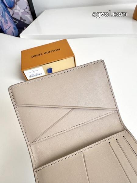 コピー ブランド 販売    財布新作モデル 期間限定激安 大注目LOUIS VUITTON.. 5 