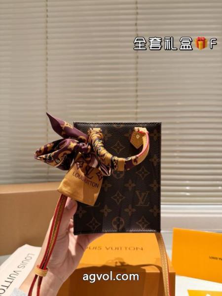 ブランド 偽物 激安 通販2026秋冬の必須アイテム 超人気新作登場 時間は有限セールLOUIS VUITTONバッグ 4
