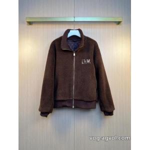 コートLOUIS VUITTONロゴが素敵 デザイン性の高い 品質保証豊富なコピー 商品 販売