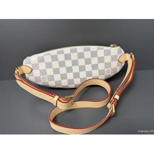 ルイ ヴィトン華やかムードを演出して 人気の秋冬新作再登場 レア色入荷ブランド 通販 激安    バッグ..
